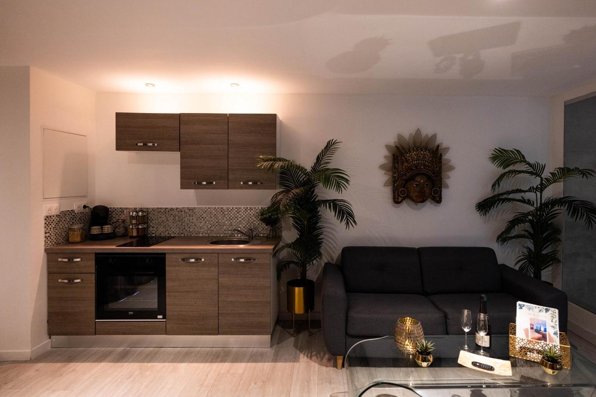 Suite And Spa La Perla Bianca Grabels Eksteriør bilde