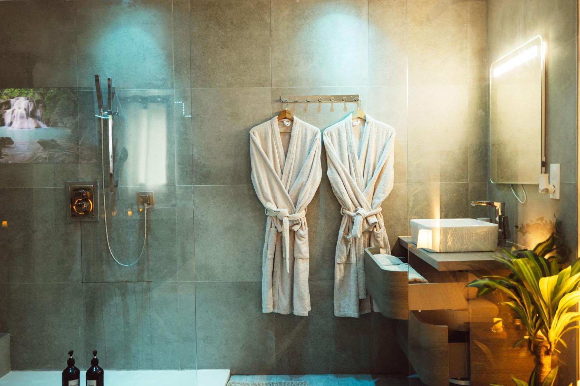Suite And Spa La Perla Bianca Grabels Eksteriør bilde